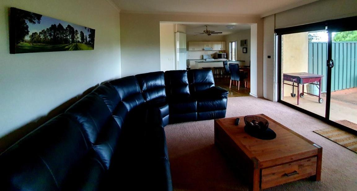 Shepparton Golf Motel Ngoại thất bức ảnh
